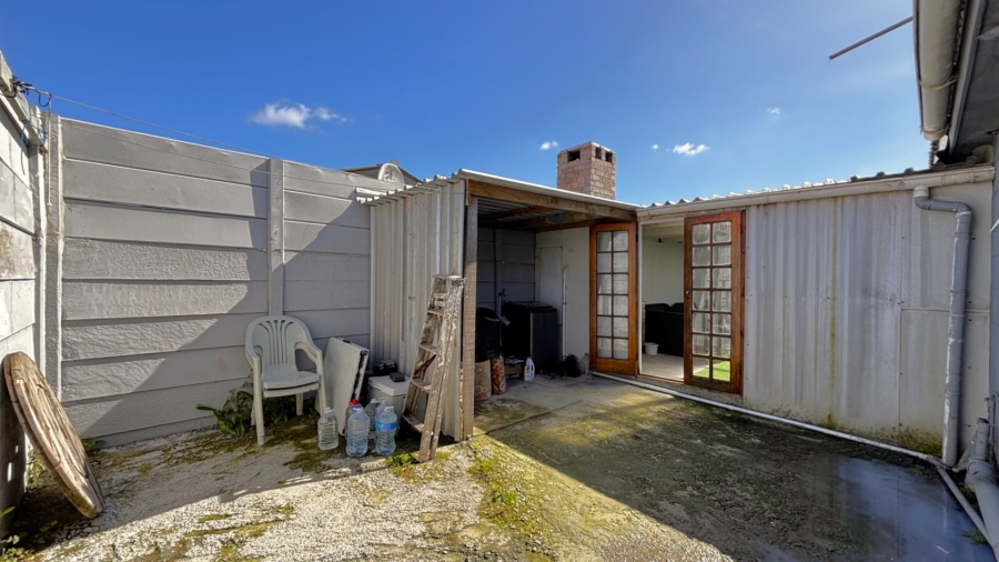 3 Bedroom Property for Sale in Hanover Park Western Cape